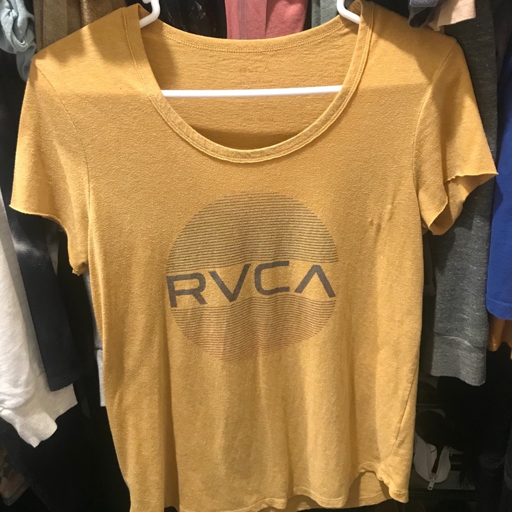 Women’s RVCA shirt